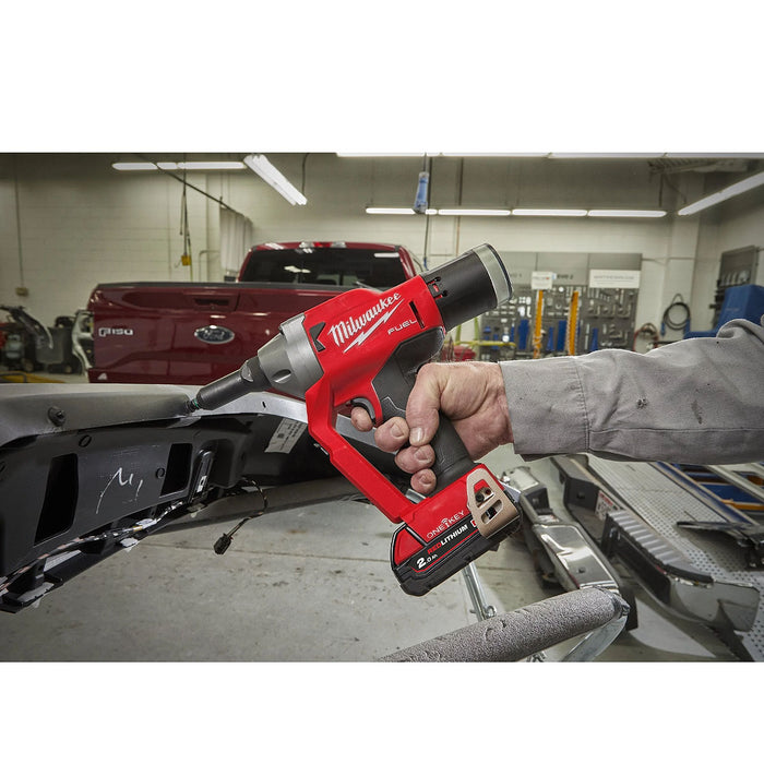 Máy tán đinh ri vê Milwaukee M18 FRT dùng Pin 18V, lực kéo 20kN