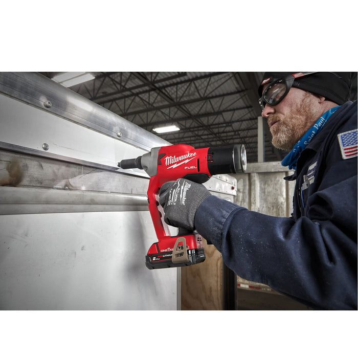Máy tán đinh ri vê Milwaukee M18 FRT dùng Pin 18V, lực kéo 20kN