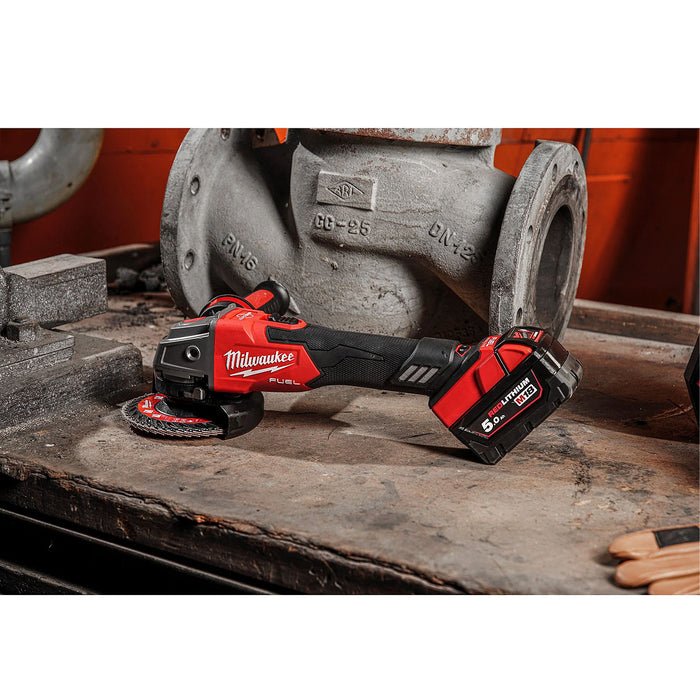 Máy mài góc Milwaukee M18 FSAGV100XB dùng Pin 18V, đường kính lưỡi 100mm công tắc trượt