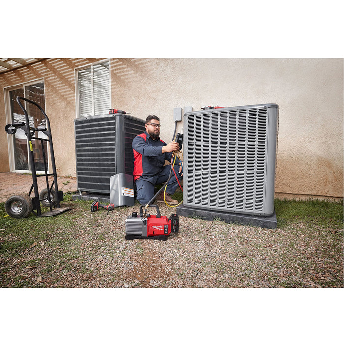 Máy hút chân không Milwaukee M18 FVP5 dùng Pin 18V, tốc độ hút 142 L/phút, 25 micron