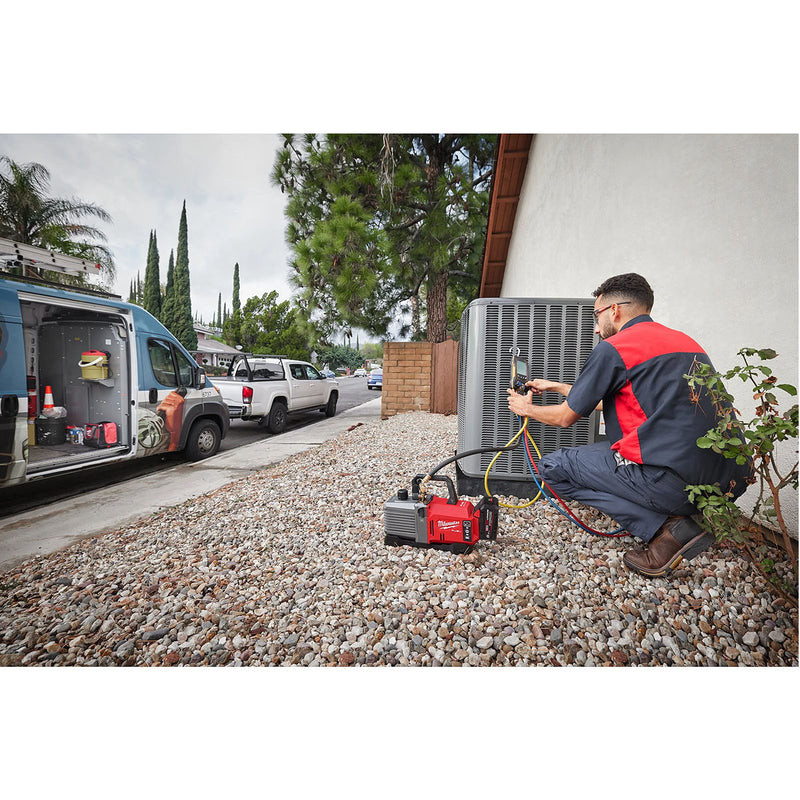 Máy hút chân không Milwaukee M18 FVP5 dùng Pin 18V, tốc độ hút 142 L/phút, 25 micron