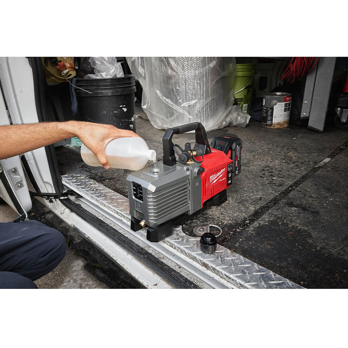 Máy hút chân không Milwaukee M18 FVP5 dùng Pin 18V, tốc độ hút 142 L/phút, 25 micron