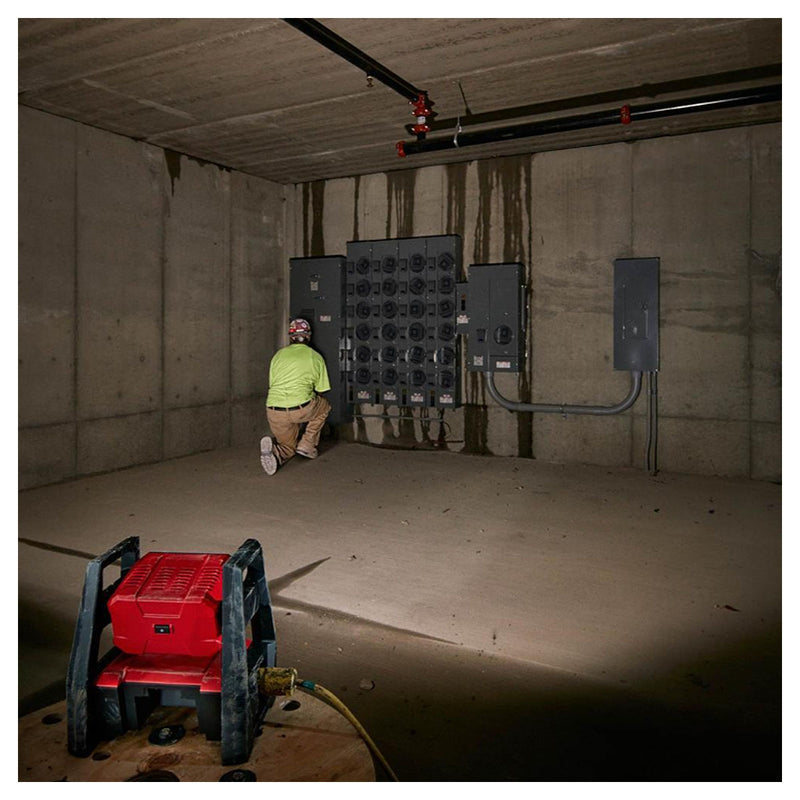 Đèn LED công trường Milwaukee M18 HAL dùng Pin 18V hoặc điện 220V/AC,  độ sáng 3,000lm