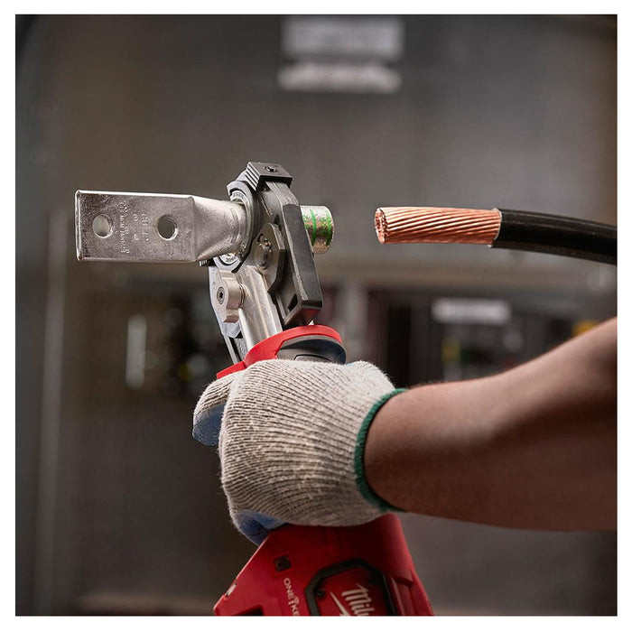 Mấy bấm cose thủy lực Milwaukee M18 HCCT dùng Pin 18V, lực bấm 6 tấn ( 53 kN ), công nghệ ONE-KEY