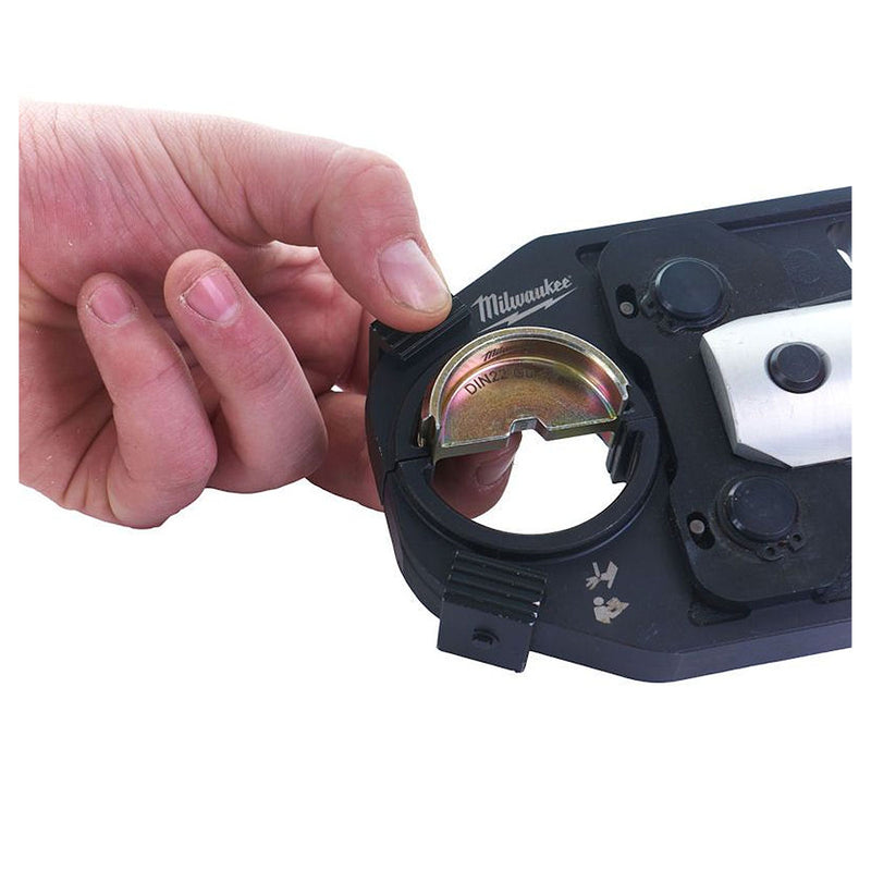 Mấy bấm cose thủy lực Milwaukee M18 HCCT dùng Pin 18V, lực bấm 6 tấn ( 53 kN ), công nghệ ONE-KEY