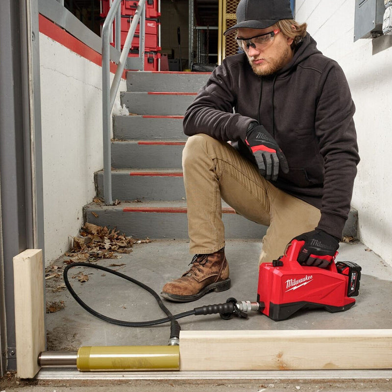 Máy bơm thủy lực mini Milwaukee M18 HMP700 dùng Pin 18V, áp suất bơm tối đa 700 bar