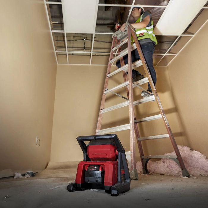 Đèn LED hiệu suất cao Milwaukee M18 HOAL dùng Pin 18V hoặc dùng điện 110 - 220V/AC, độ sáng 4,000lm