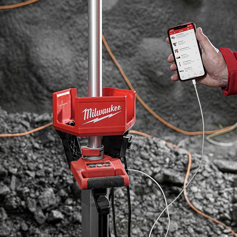 Đèn LED công trường hiệu suất cao Milwaukee M18 HOSALC dùng Pin 18V hoặc dùng điện 110 - 220V/AC, độ sáng 6,000lm