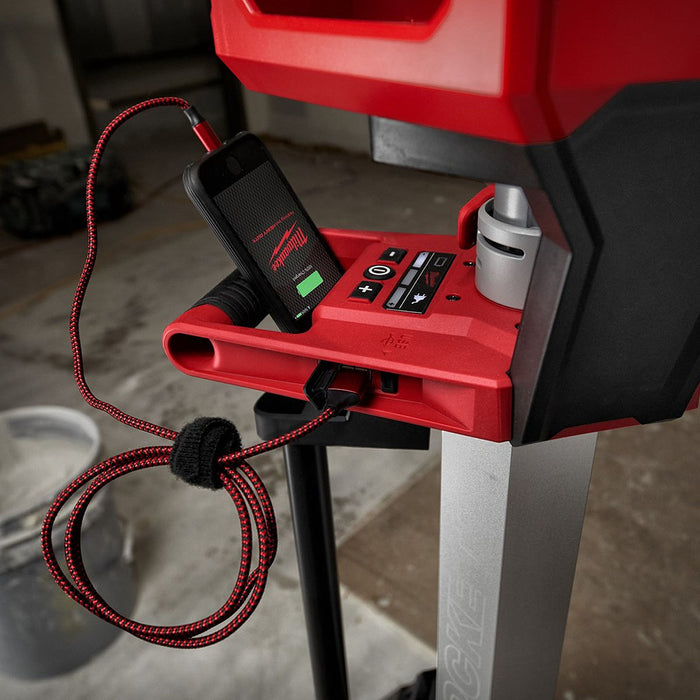 Đèn LED công trường hiệu suất cao Milwaukee M18 HOSALC dùng Pin 18V hoặc dùng điện 110 - 220V/AC, độ sáng 6,000lm