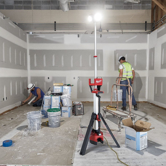 Đèn LED công trường hiệu suất cao Milwaukee M18 HOSALC dùng Pin 18V hoặc dùng điện 110 - 220V/AC, độ sáng 6,000lm