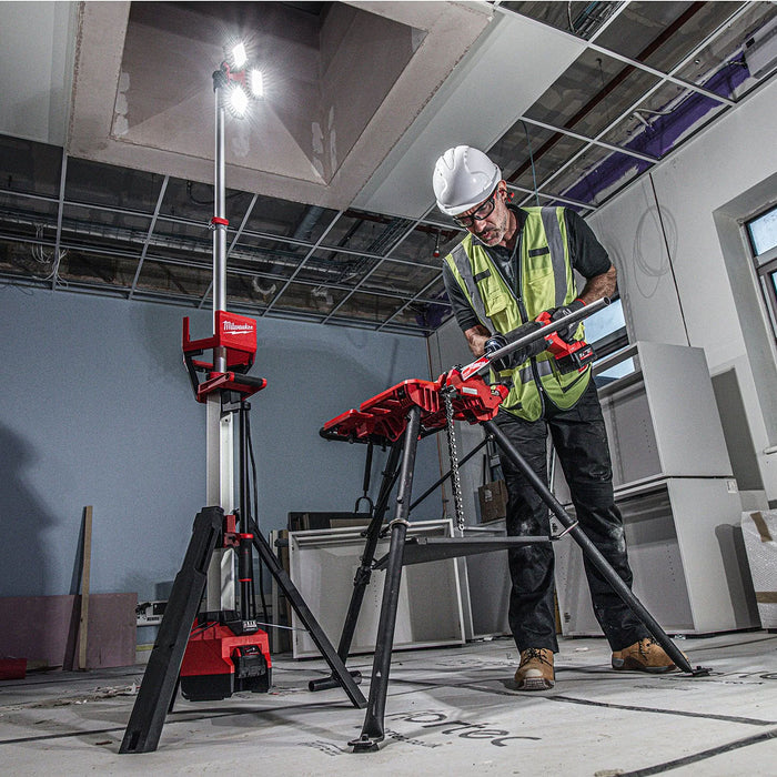 Đèn LED công trường hiệu suất cao Milwaukee M18 HOSALC dùng Pin 18V hoặc dùng điện 110 - 220V/AC, độ sáng 6,000lm