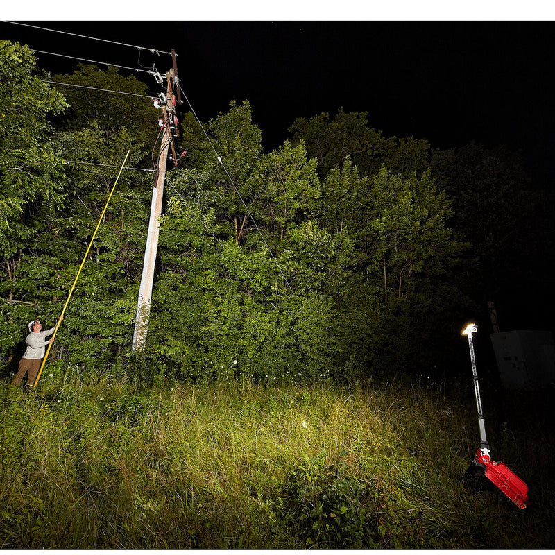 Đèn LED công trường Milwaukee M18 ONERSAL dùng Pin 18V x2, độ sáng 5,400lm, công nghệ ONE-KEY