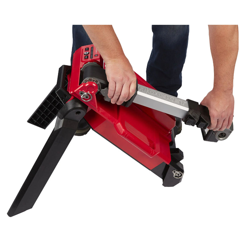 Đèn LED công trường Milwaukee M18 ONERSAL dùng Pin 18V x2, độ sáng 5,400lm, công nghệ ONE-KEY