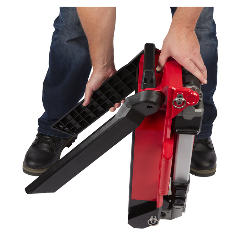 Đèn LED công trường Milwaukee M18 ONERSAL dùng Pin 18V x2, độ sáng 5,400lm, công nghệ ONE-KEY