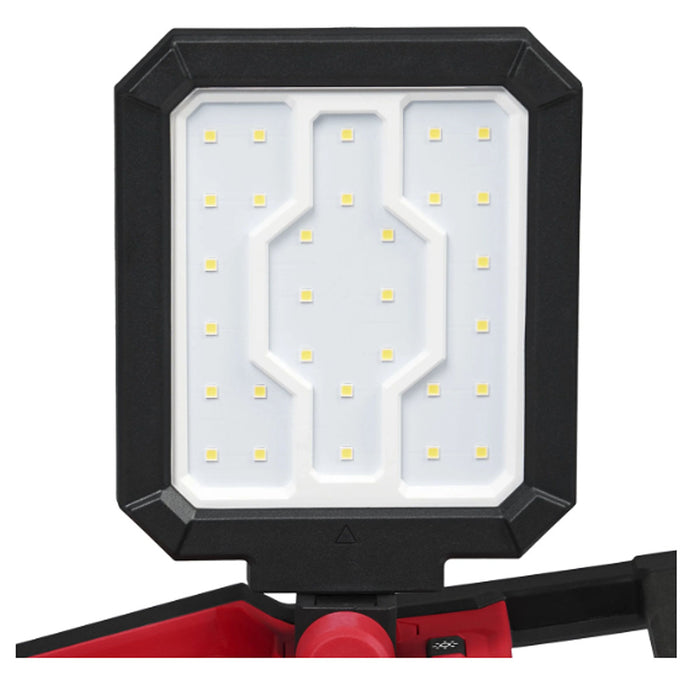 Đèn LED Milwaukee M18 PAL2 dùng Pin 18V, độ sáng 2,000lm