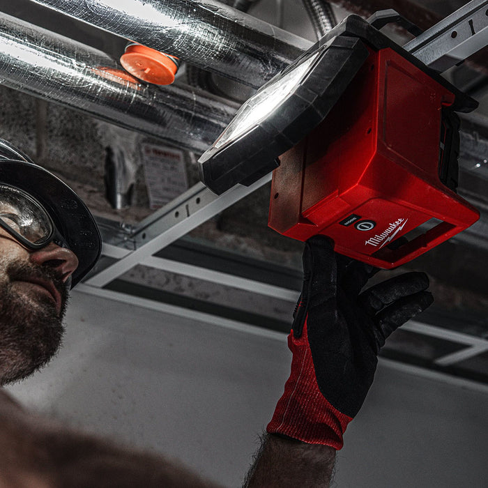 Đèn LED Milwaukee M18 PAL dùng Pin 18V, độ sáng 1,500lm