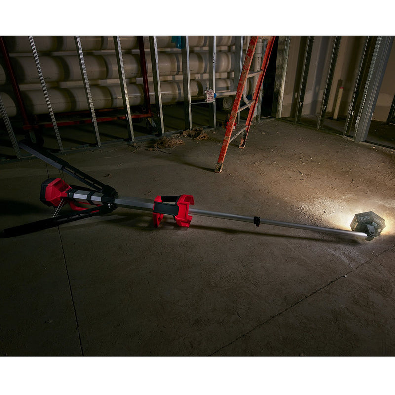 Đèn LED công trường Milwaukee M18 SAL dùng Pin 18V, độ sáng 2,000lm