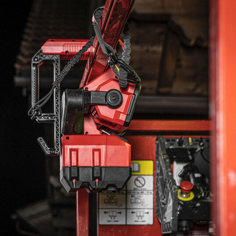 Đèn LED đôi Milwaukee M18 UBL dùng Pin 18V, độ sáng 2,500lm