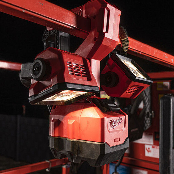 Đèn LED đôi Milwaukee M18 UBL dùng Pin 18V, độ sáng 2,500lm