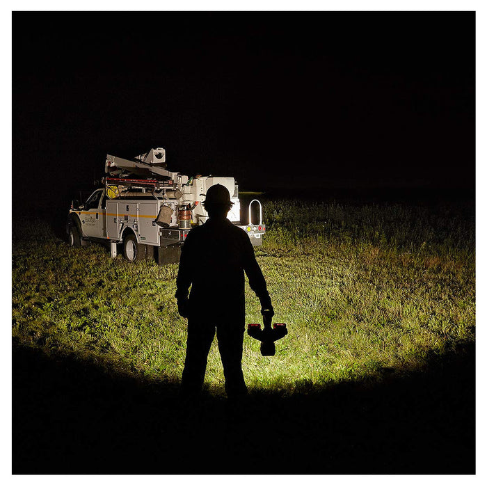 Đèn LED đôi Milwaukee M18 UBL dùng Pin 18V, độ sáng 2,500lm