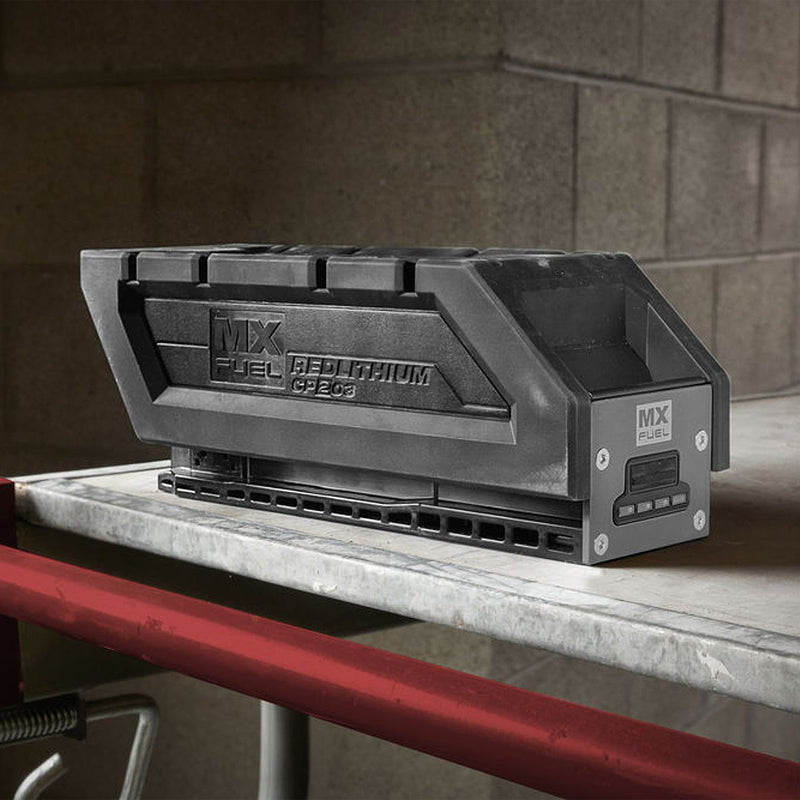 Pin Milwaukee MXF Fuel CP203 dung lượng 3.0Ah, chuyên dùng cho các tác vụ nặng