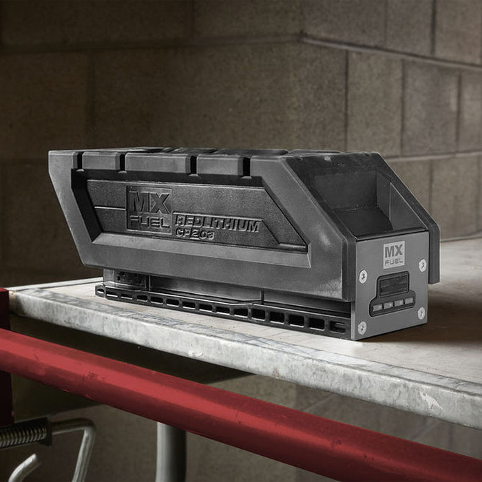 Pin Milwaukee MXF Fuel CP203 dung lượng 3.0Ah, chuyên dùng cho các tác vụ nặng