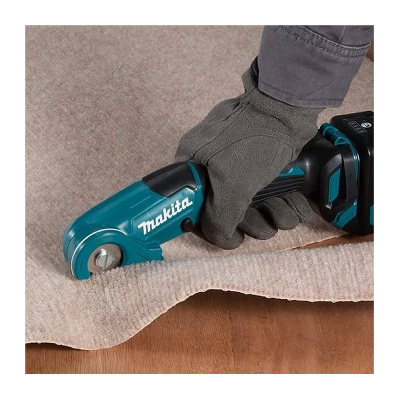 Máy cắt thảm, da, bạt và vật liệu mềm Makita CP100D dùng Pin 12Vmax CXT khả năng cắt tối đa 6mm