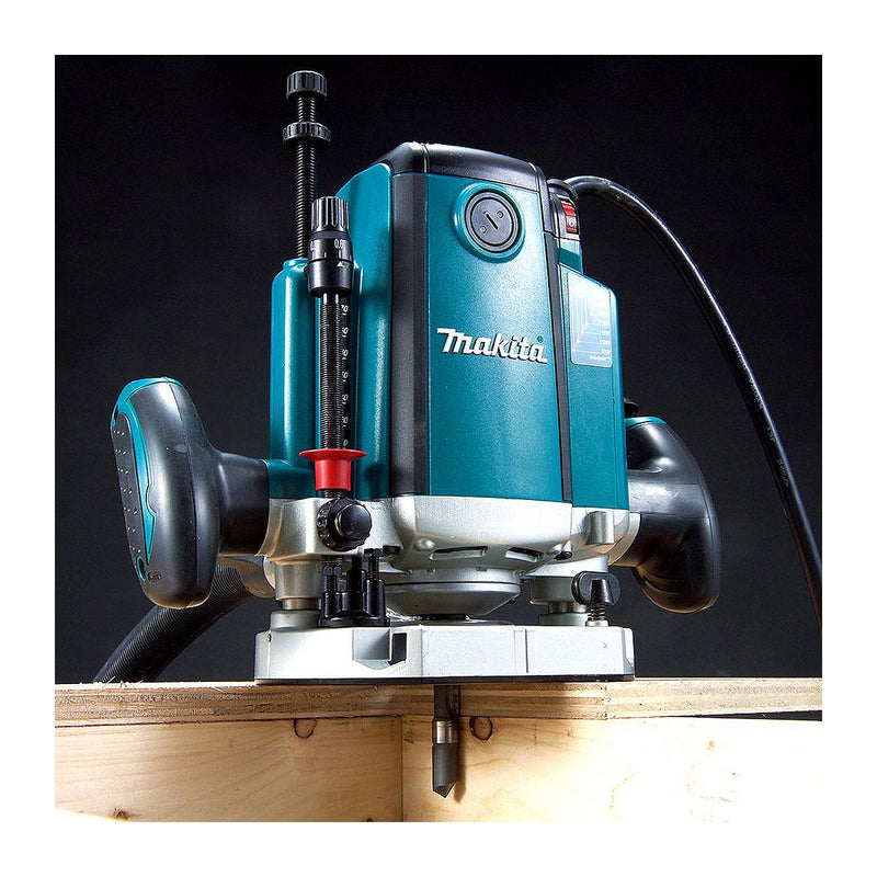 Máy phay Makita RP2301FC công suất 2100W, chấu bóp 12.7mm ( 1/2 inch )