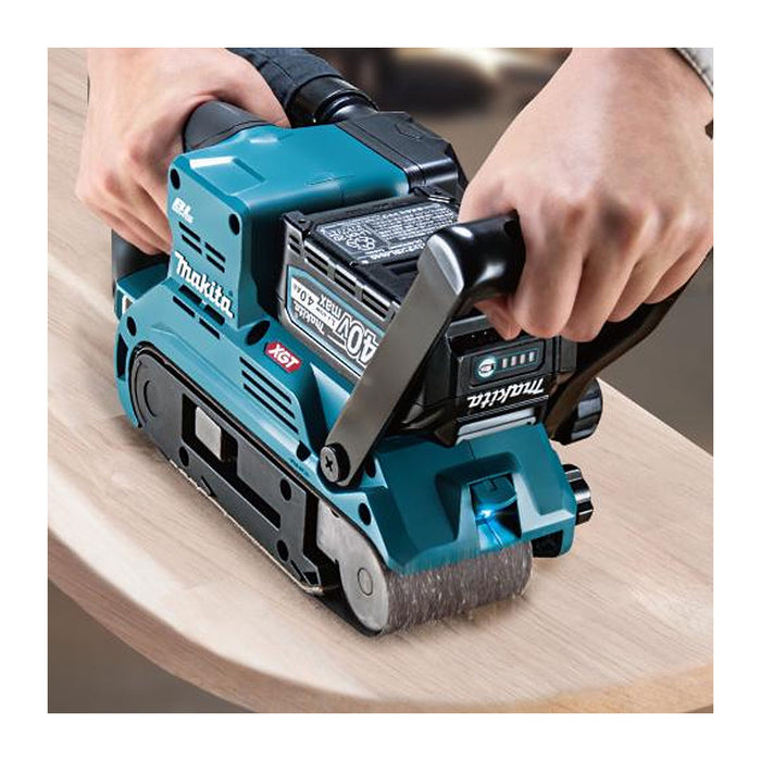 Máy chà nhám băng Makita BS001G dùng Pin 40Vmax XGT, kích thước băng nhám 76mm x 533mm, công nghệ AWS