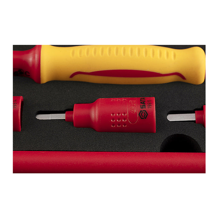 Bộ đầu tuýp cách điện 1000V 16 chi tiết SATA 09268, kích thước 3/8 inch, đạt tiêu chuẩn IEC/EN 60900