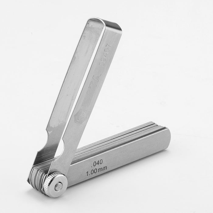 Bộ thước lá SATA 09407 gồm 32 chi tiết, dãi đo từ 0.02-1mm, hệ met và inch