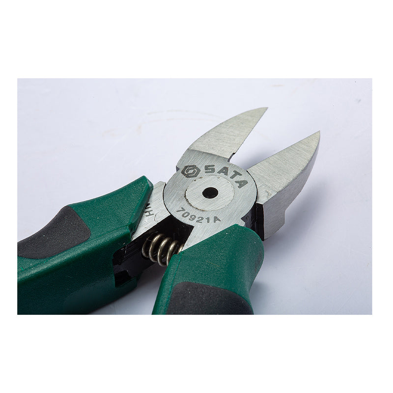 Japannish Plastic Flush Cutting Pliers SATA
