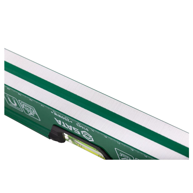 Thước thủy có nam châm SATA chiều dài từ 250mm - 1800mm