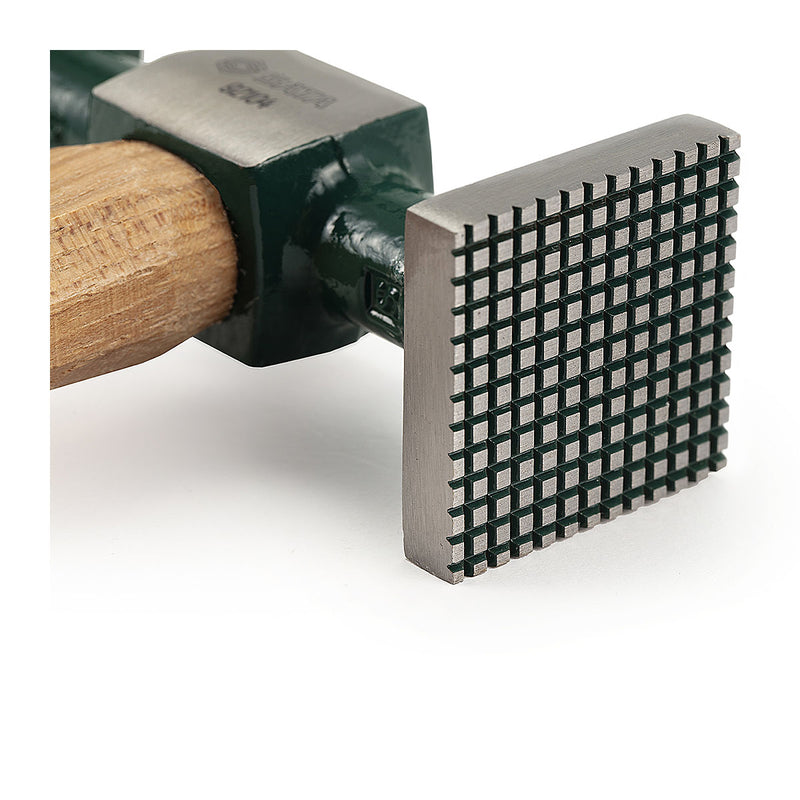 Búa gò tôn cán gỗ Hickory SATA 92104 trọng lượng 320g