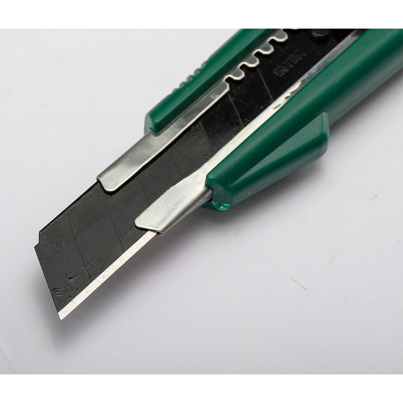 Plastic Snap-off Knife, 8-point, 18x1MM SATA 93422A