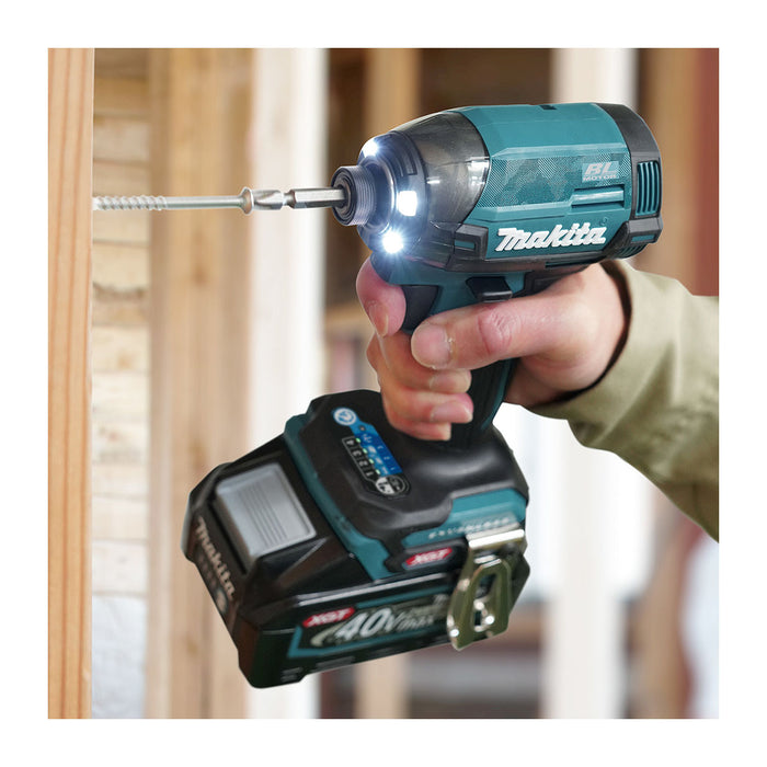 Máy vặn vít Makita TD002G dùng Pin 40Vmax XGT, đuôi lục giác 6.35mm (1/4 inch), lắp mũi vít 1 chạm