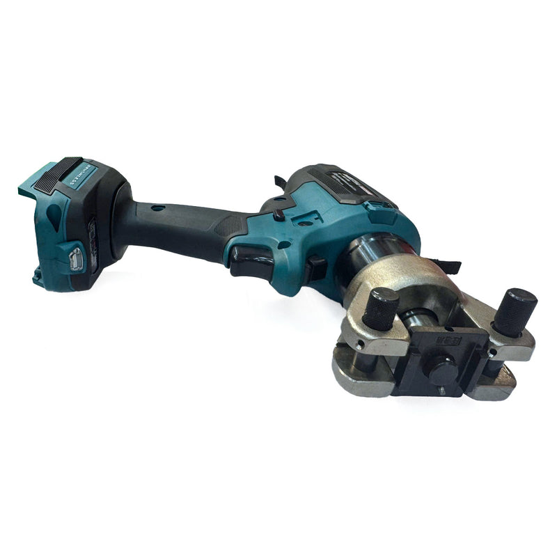 Thanh lý Máy ép cose thủy lực Makita DTC300D (TC300D) dùng Pin 18V, lực ép tối đa 127kN, ép từ 14-250mm²